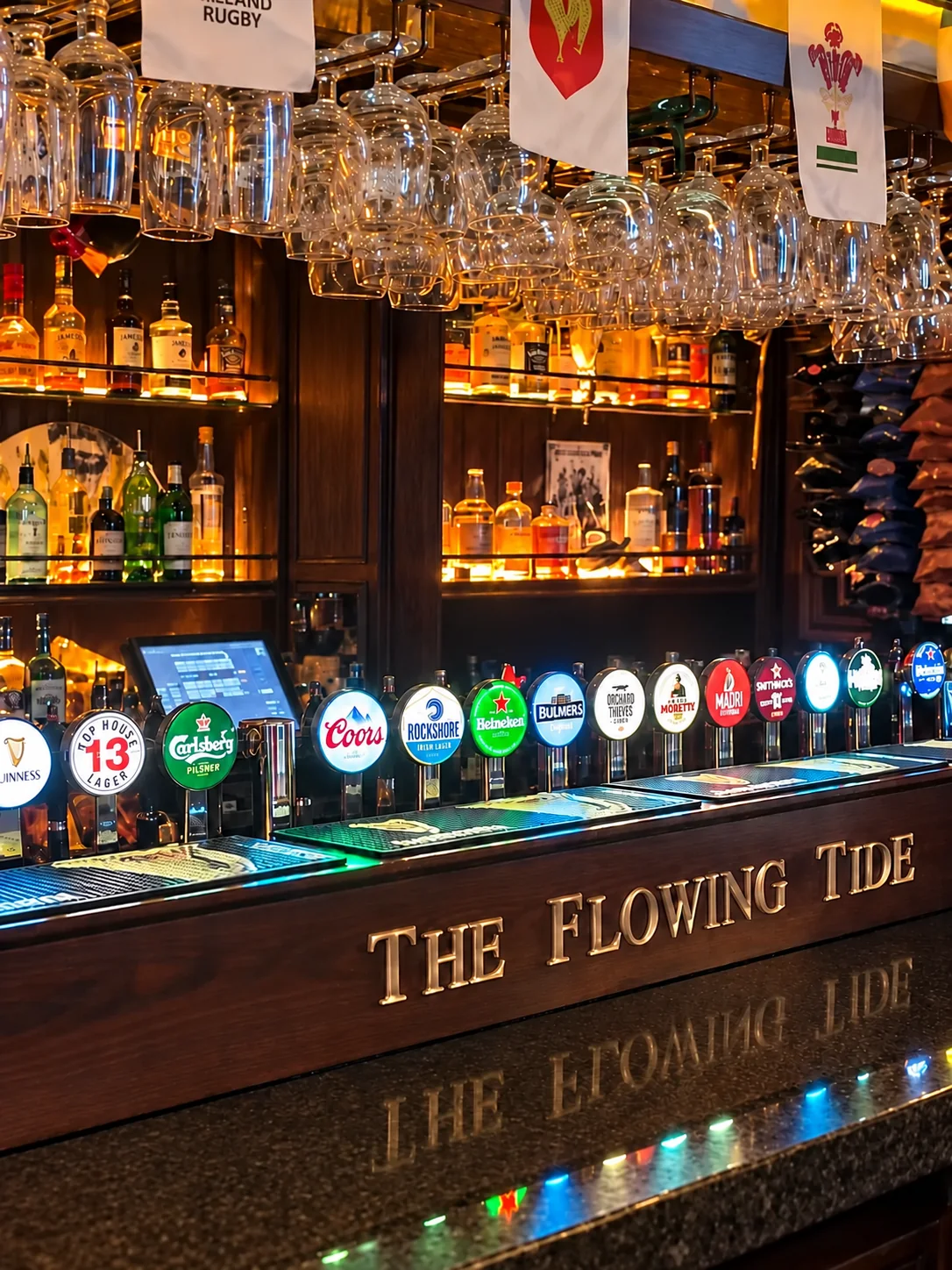 The traditional wooden bar inside The Flowing Tide